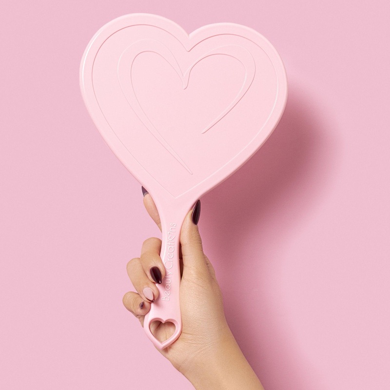 Beauty Creations Handheld Mirror – Heart Shape