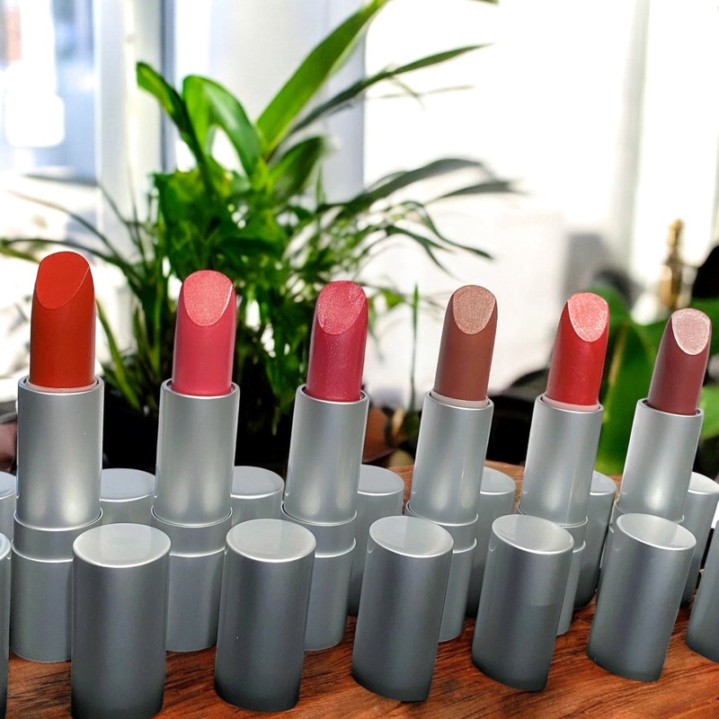 Natural Honeysuckle Infused Lipstick KISSABLE