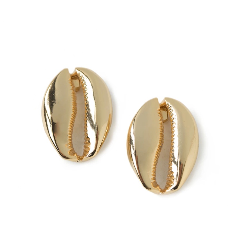 MEGA PUKA SHELL EARRINGS IN GOLD