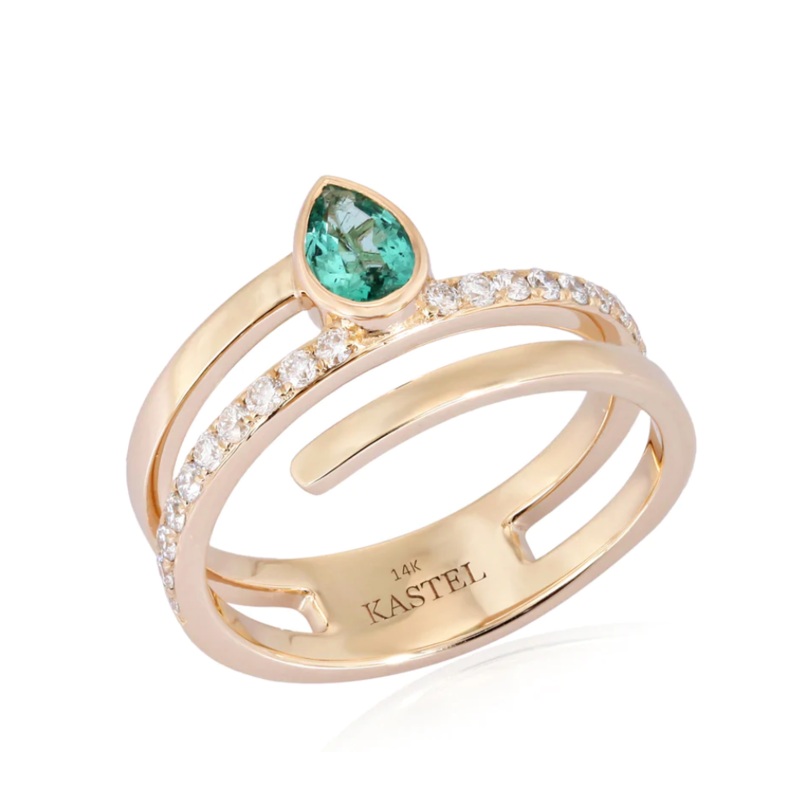 DIAMOND SPIRAL RING WITH CENTER EMERALD